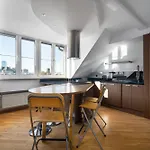 Urban - Great Location - Center - Piwna Apartament