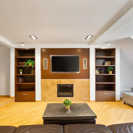 Urban - Great Location - Center - Piwna Appartement